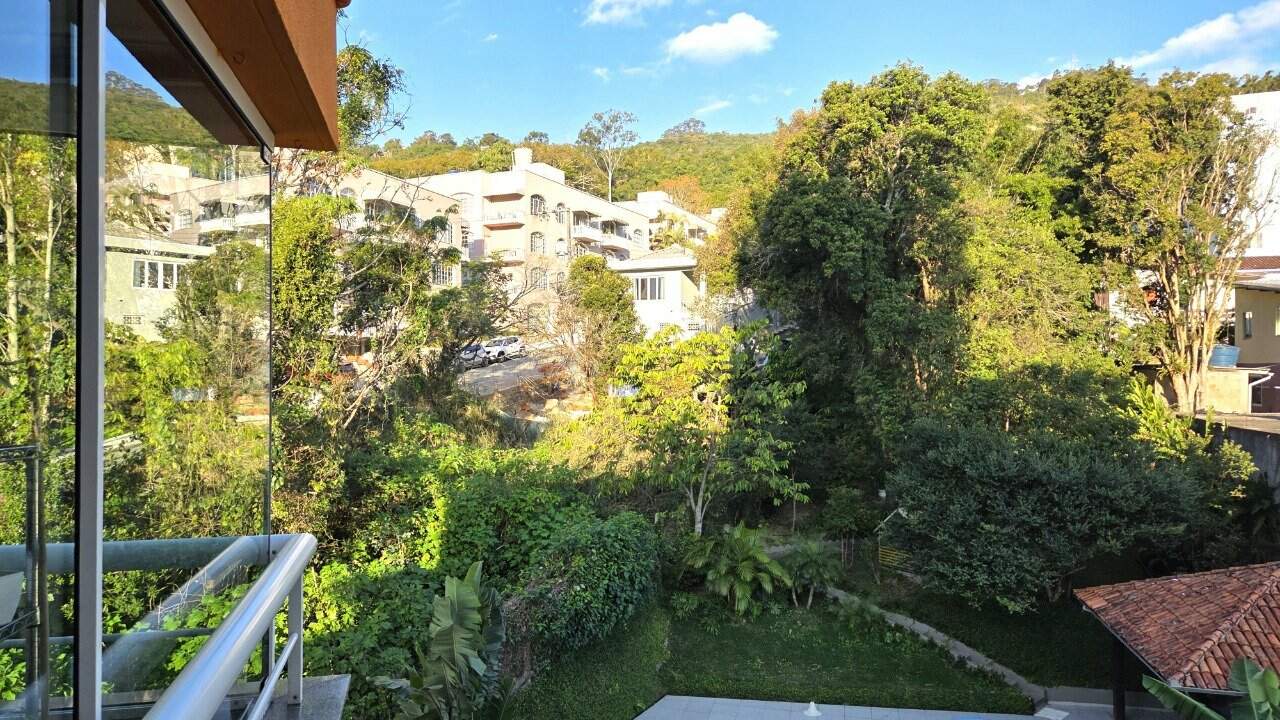 Apartamento à venda no Pantanal: