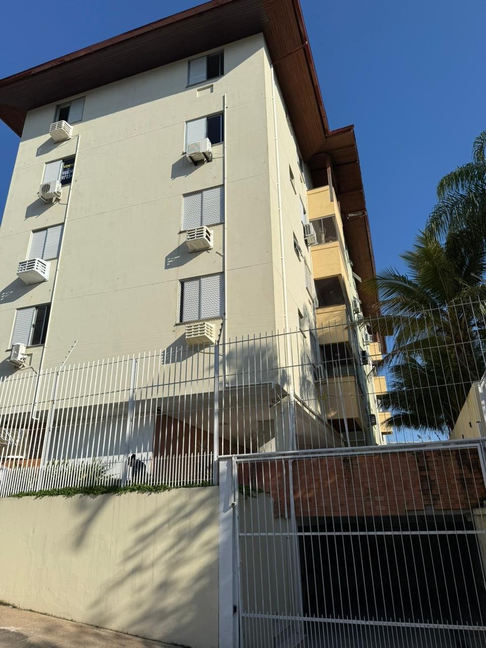 Apartamento à venda no Corrego Grande: 