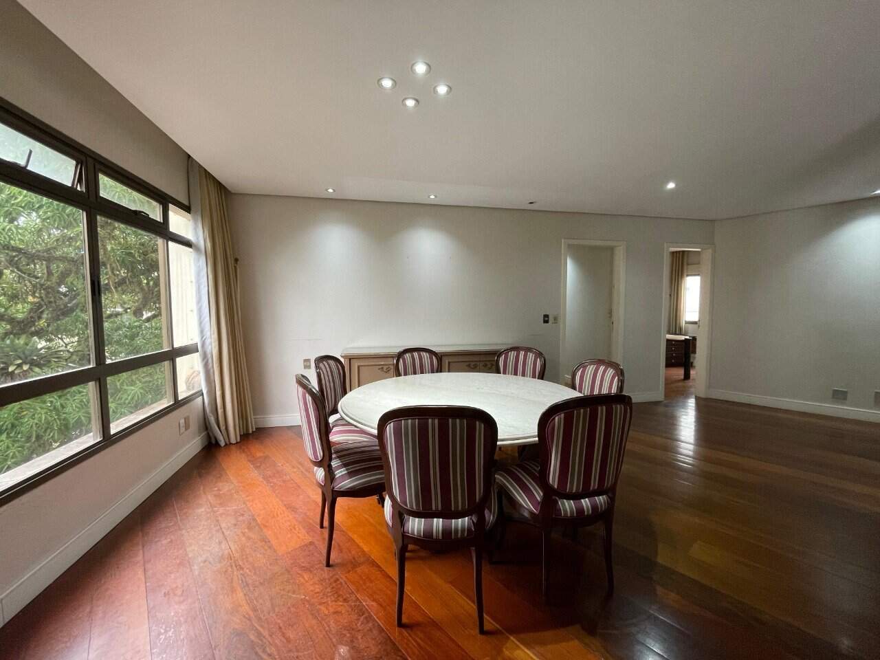 Apartamento à venda no Agronomica: