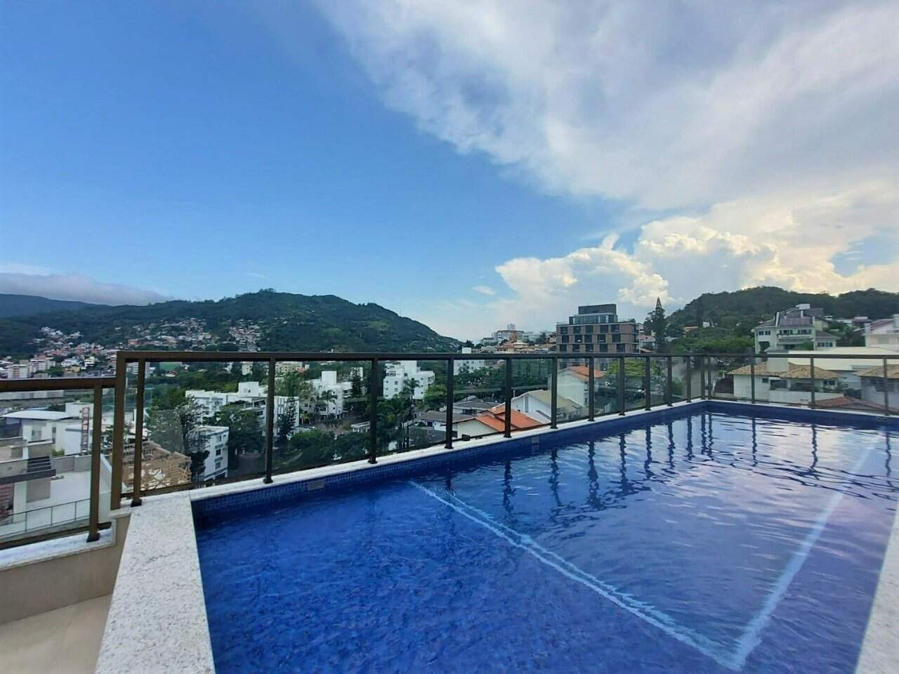 Loft à venda no Carvoeira: 