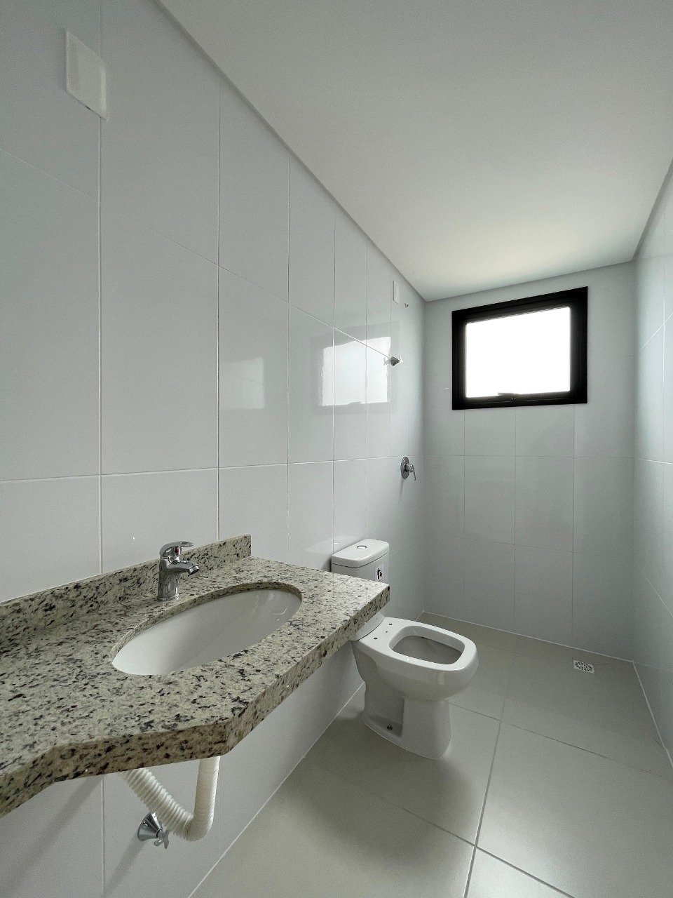 Apartamento à venda no Barreiros: 