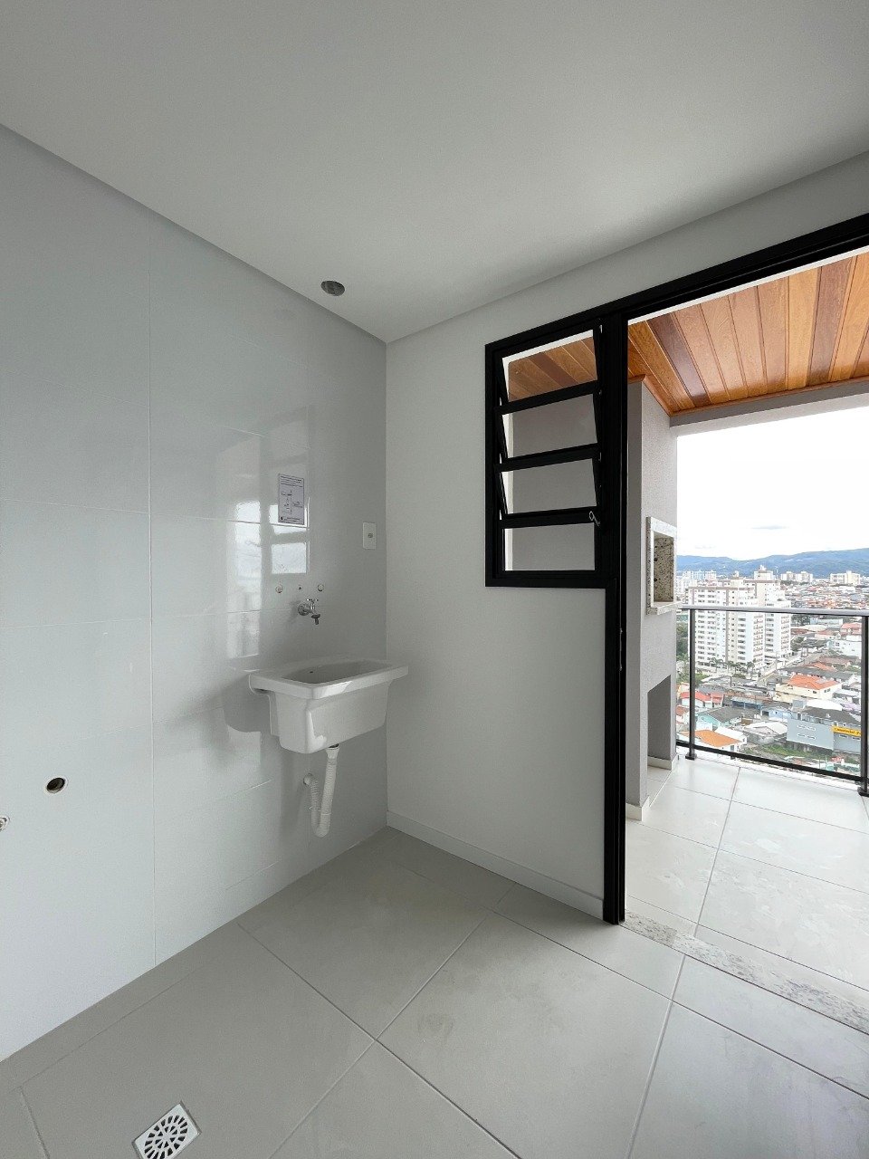 Apartamento à venda no Barreiros: 