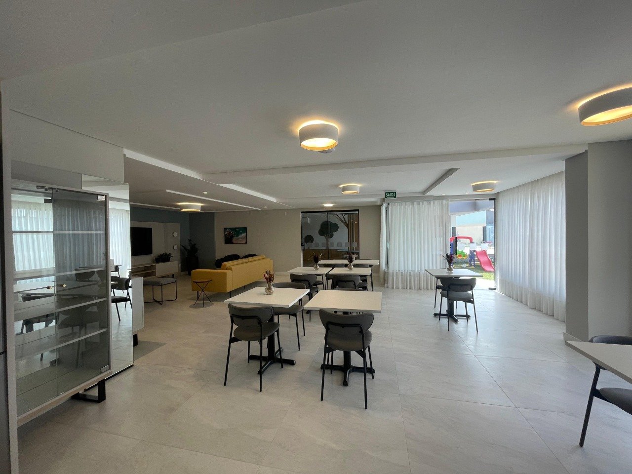 Apartamento à venda no Barreiros: 