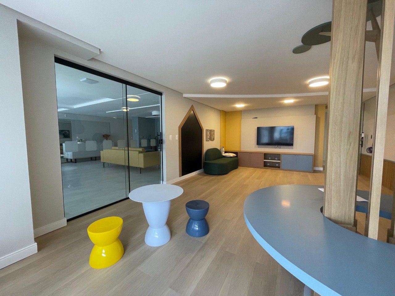 Apartamento à venda no Barreiros: 