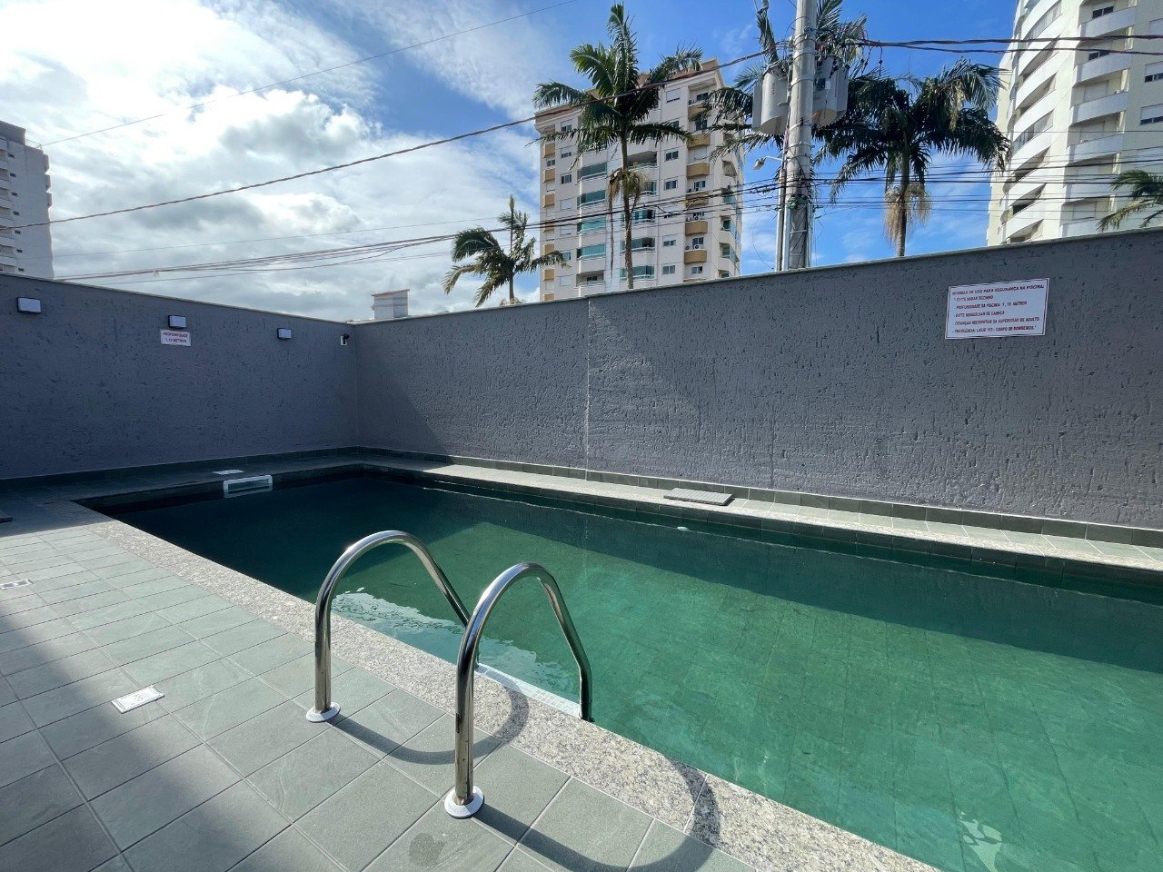 Apartamento à venda no Barreiros: 