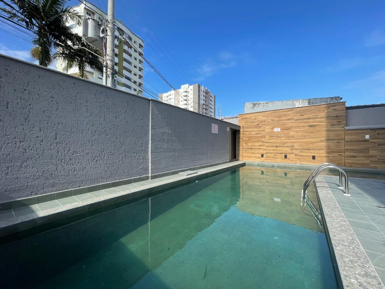 Apartamento à venda no Barreiros: 