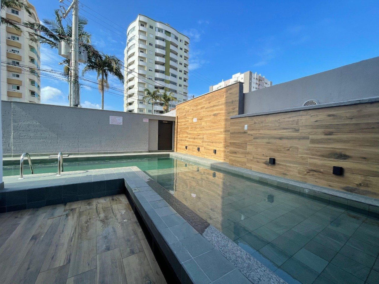 Apartamento à venda no Barreiros: 