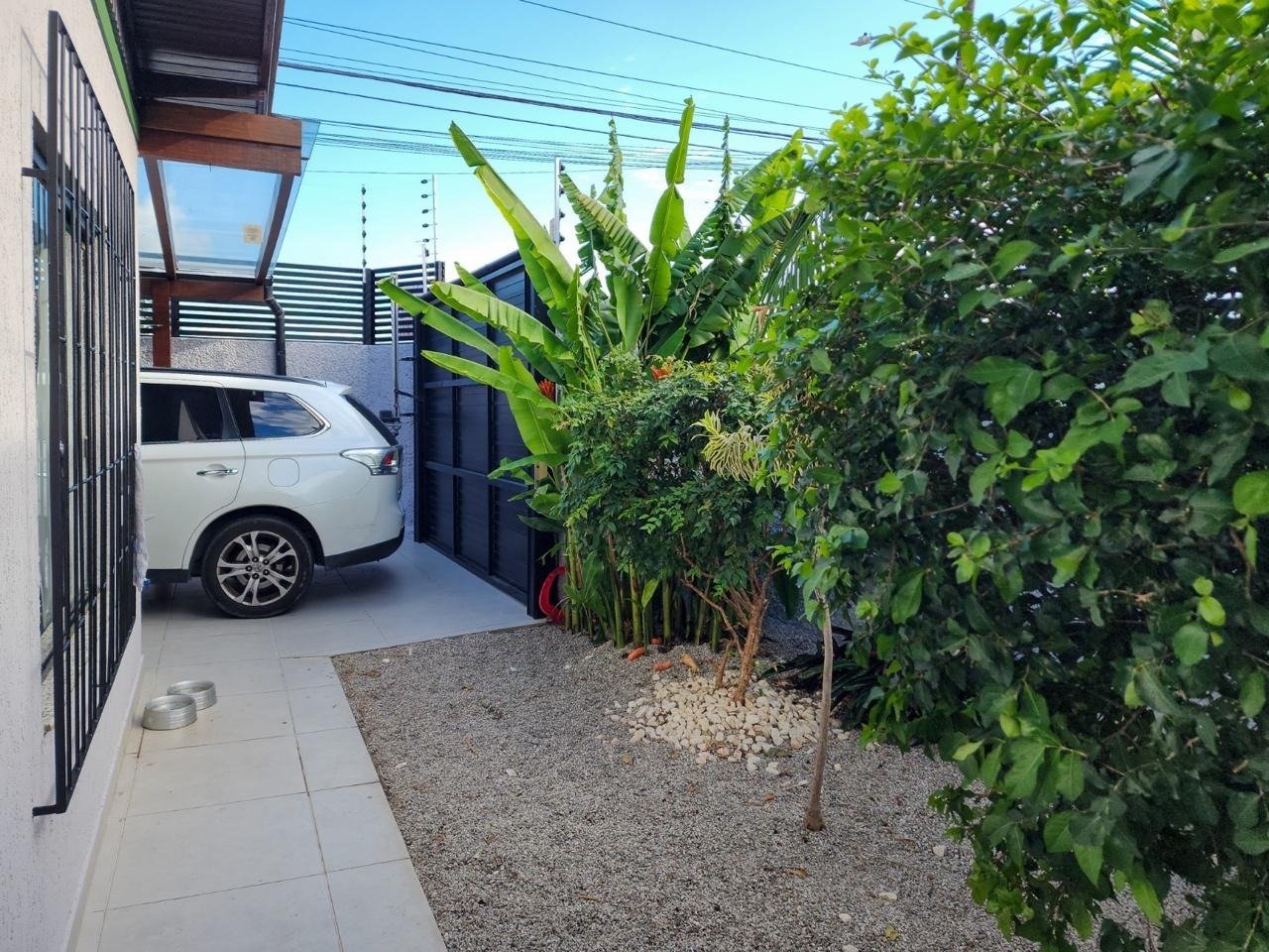 Casa à venda no Saco Dos Limoes: 