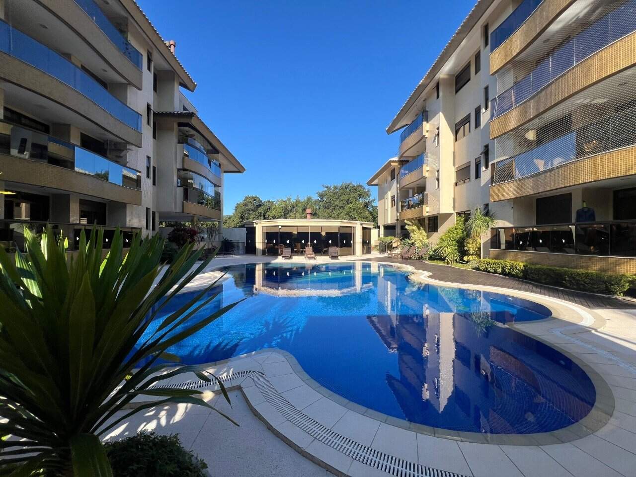 Apartamento à venda no Jurere: