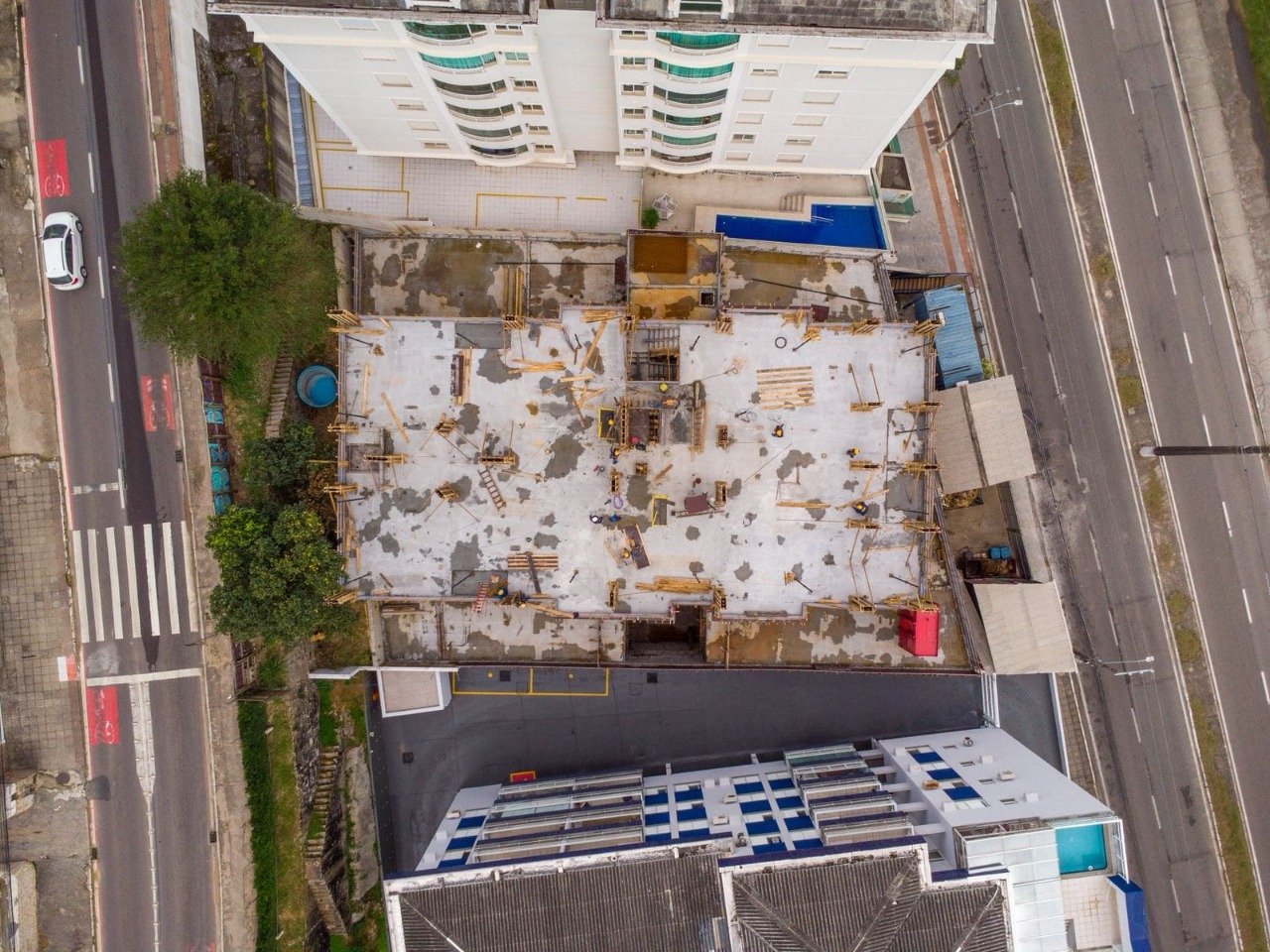 Apartamento à venda no Saco Dos Limoes: 