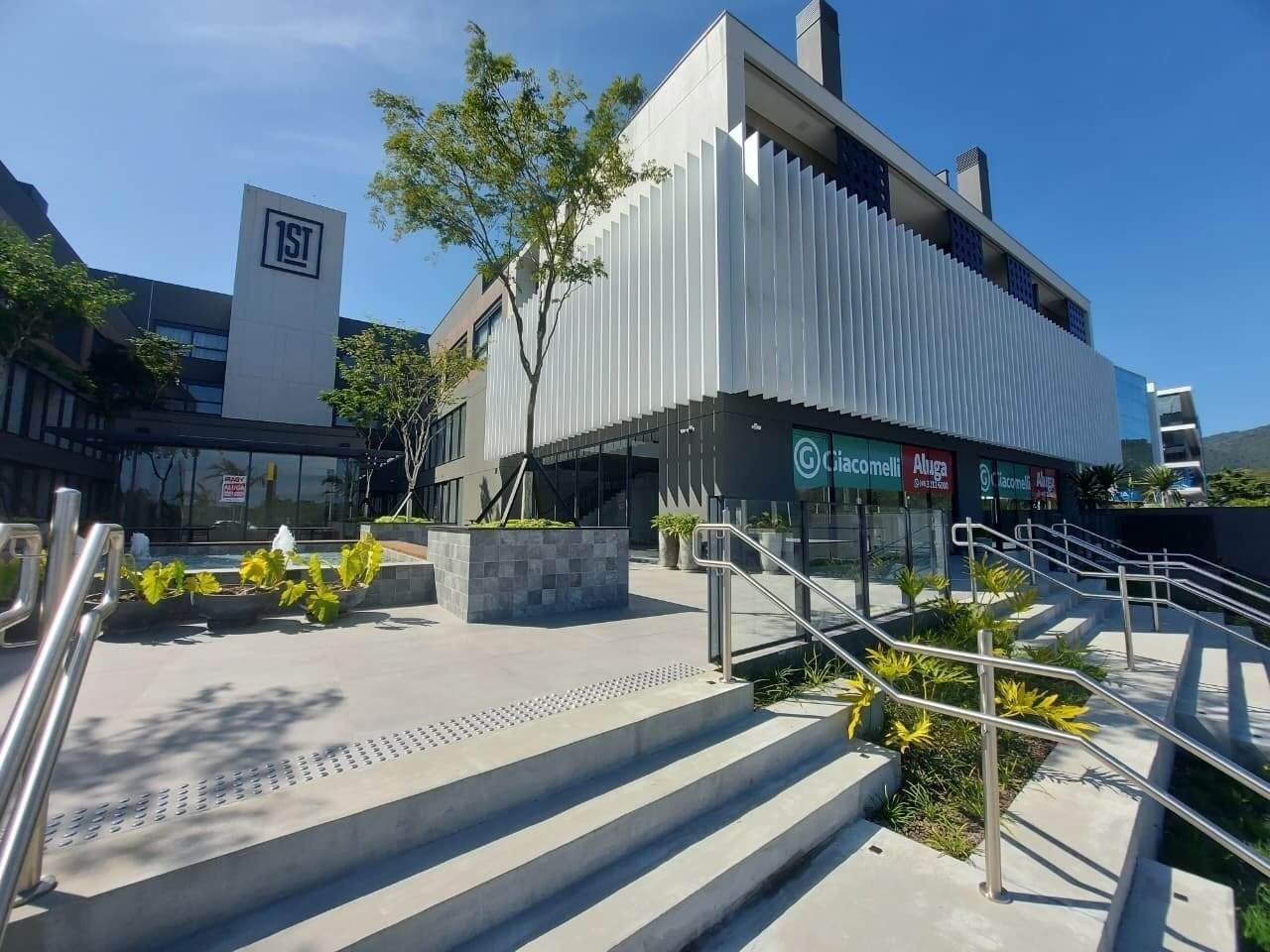 Apartamento para aluguel no Saco Grande: