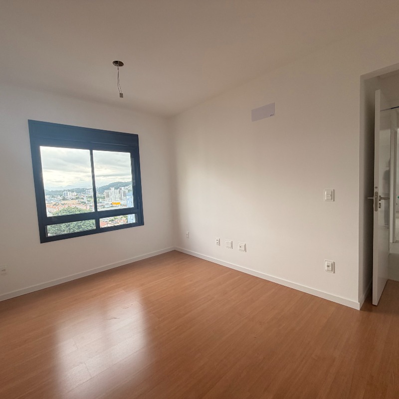 Apartamento à venda no Barreiros: 