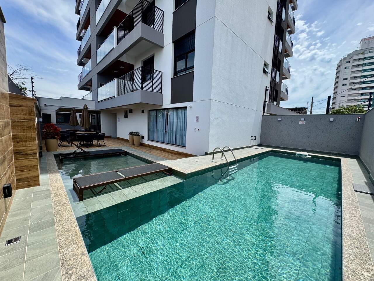 Apartamento à venda no Barreiros: 