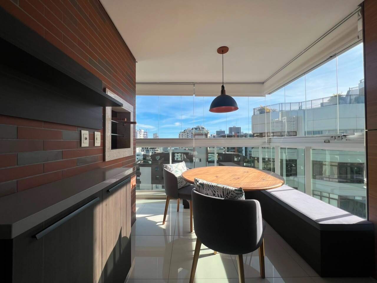 Apartamento para aluguel no Agronomica: