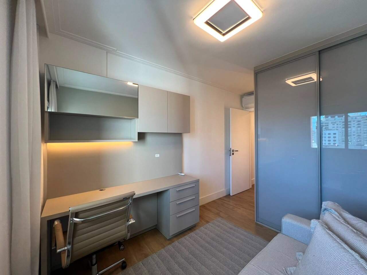 Apartamento para aluguel no Agronomica: