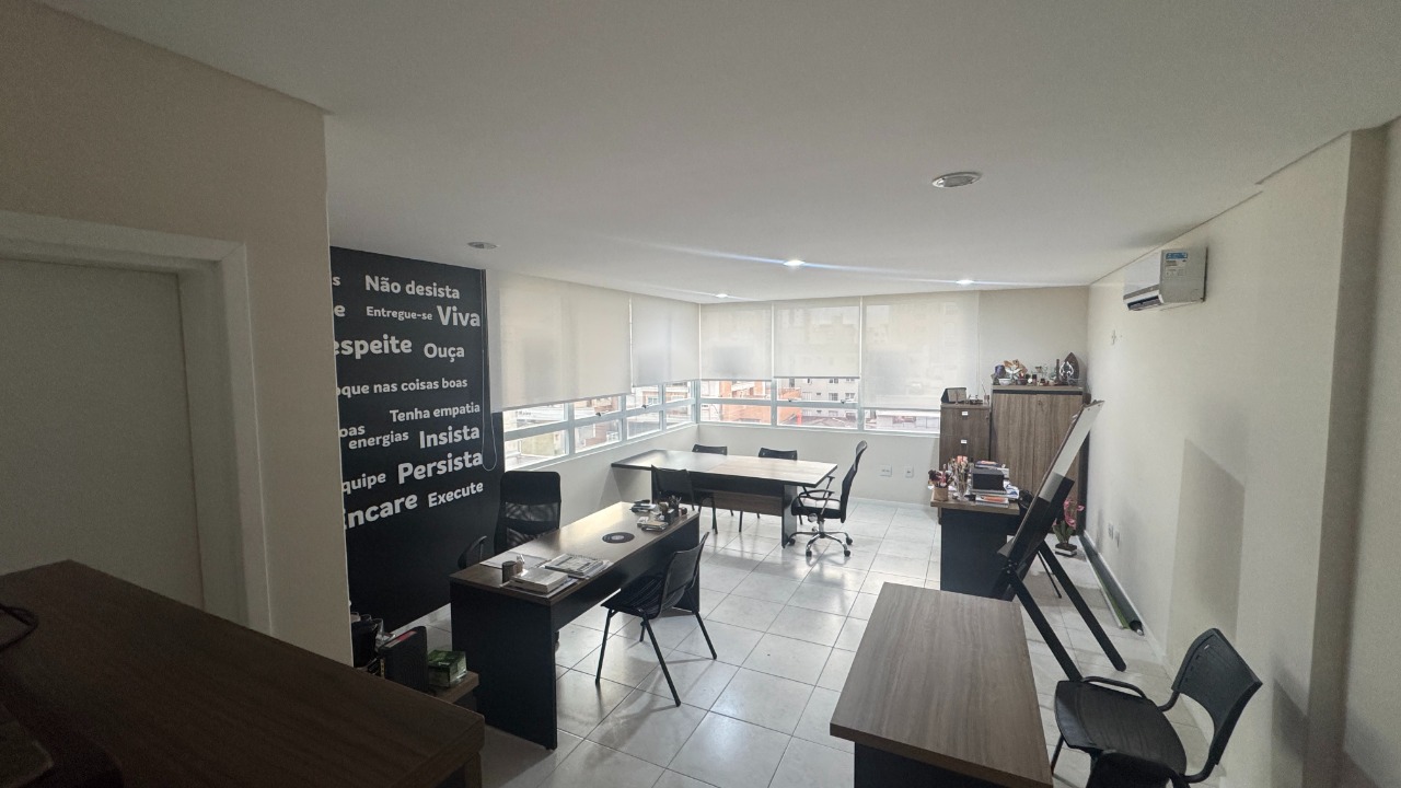 Salas/Conjuntos à venda no Agronomica: