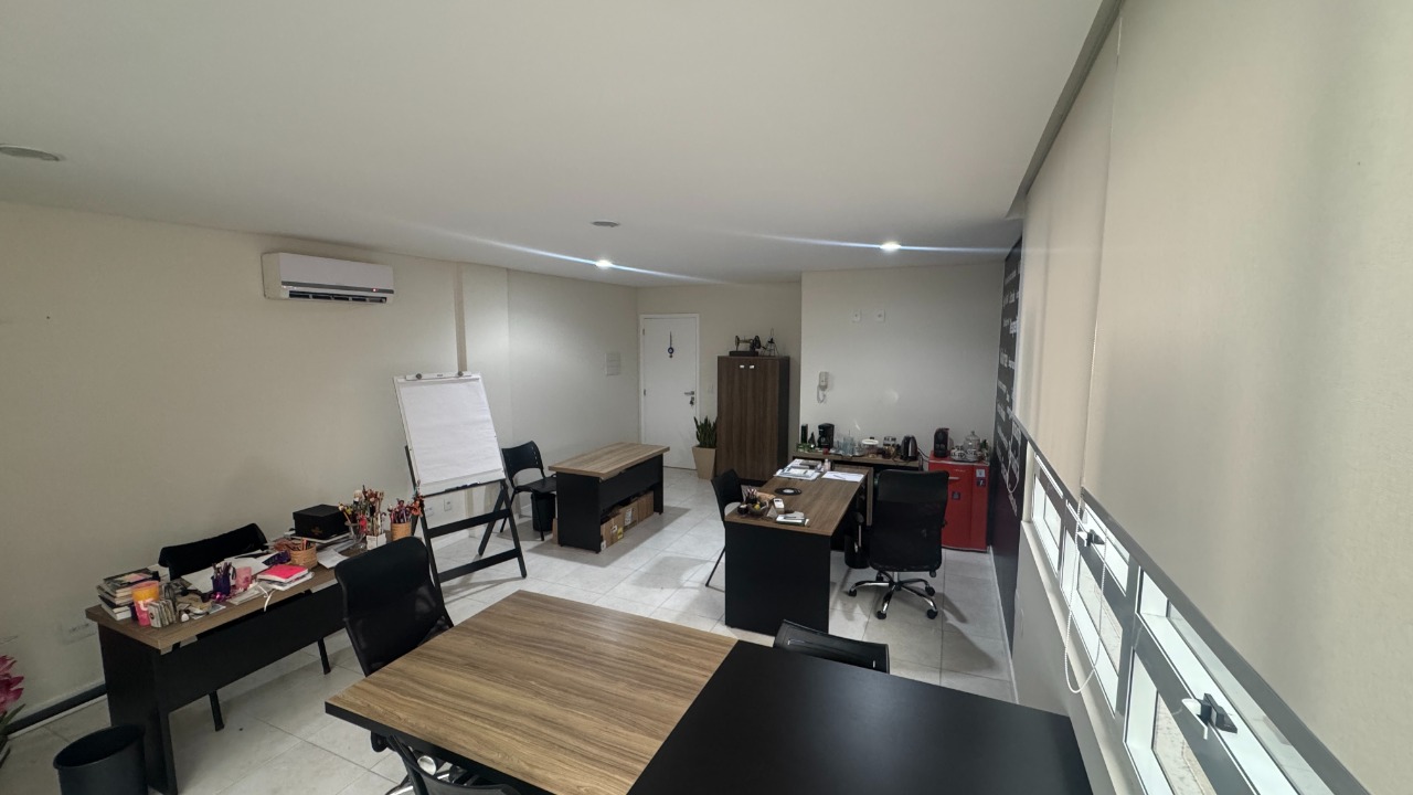 Salas/Conjuntos à venda no Agronomica: 