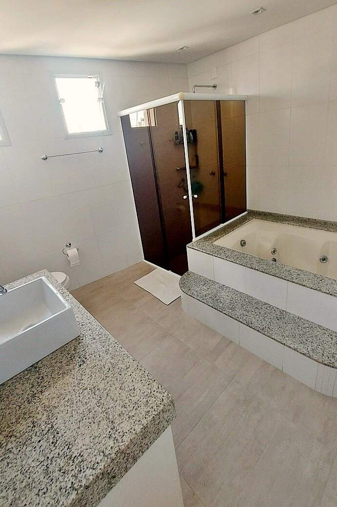 Apartamento à venda no Capoeiras: 