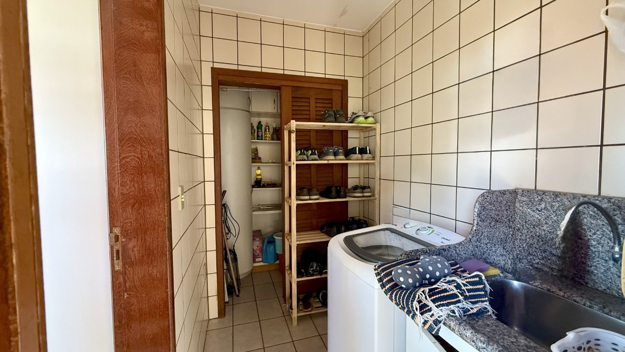 Casa à venda no Roçado: