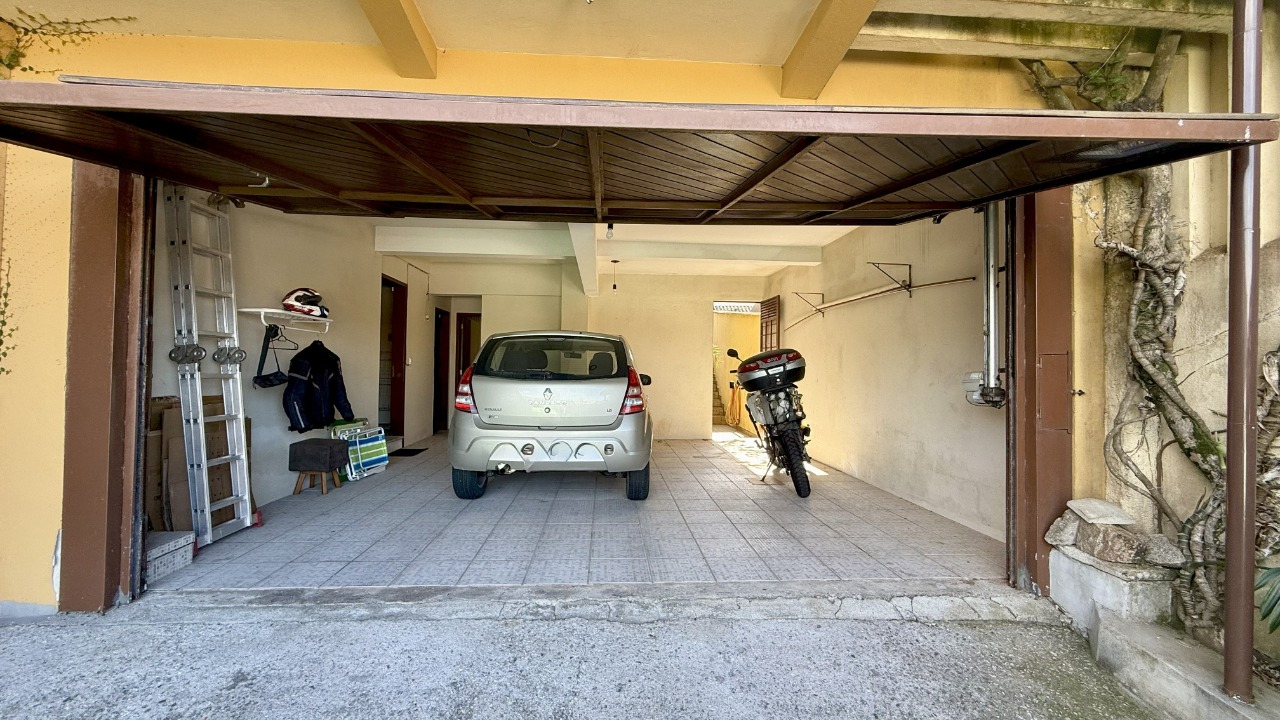 Casa à venda no Roçado: