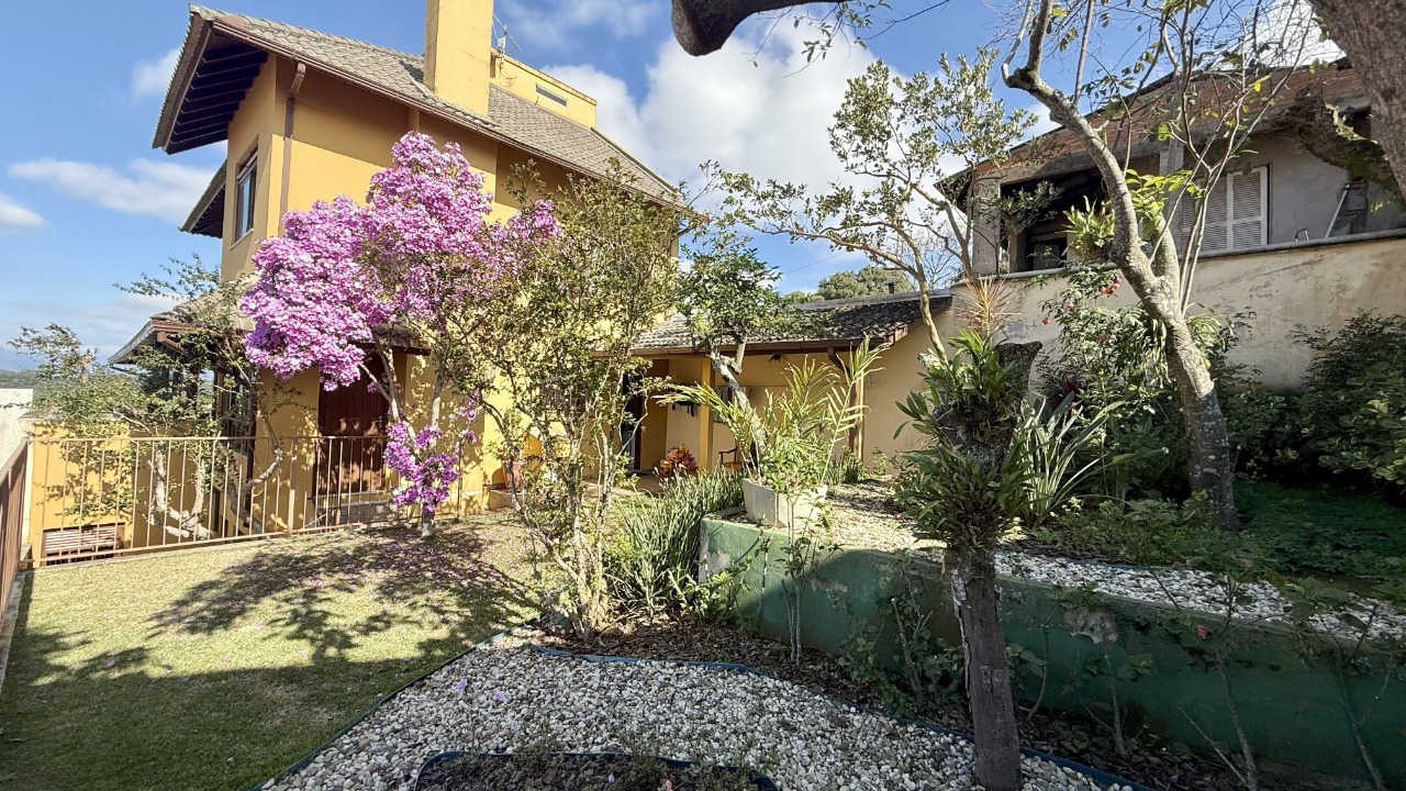 Casa à venda no Roçado: