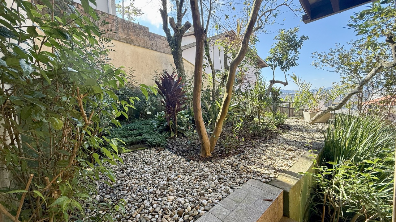 Casa à venda no Roçado: