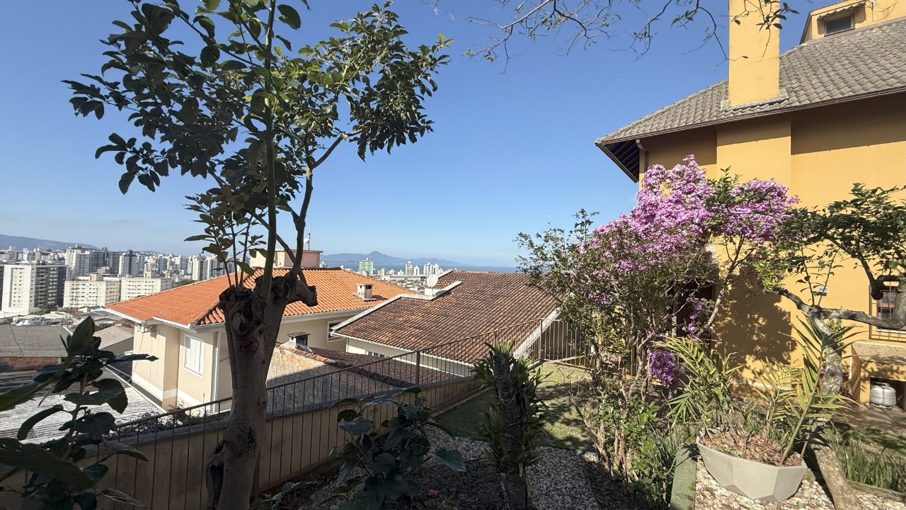 Casa à venda no Roçado: