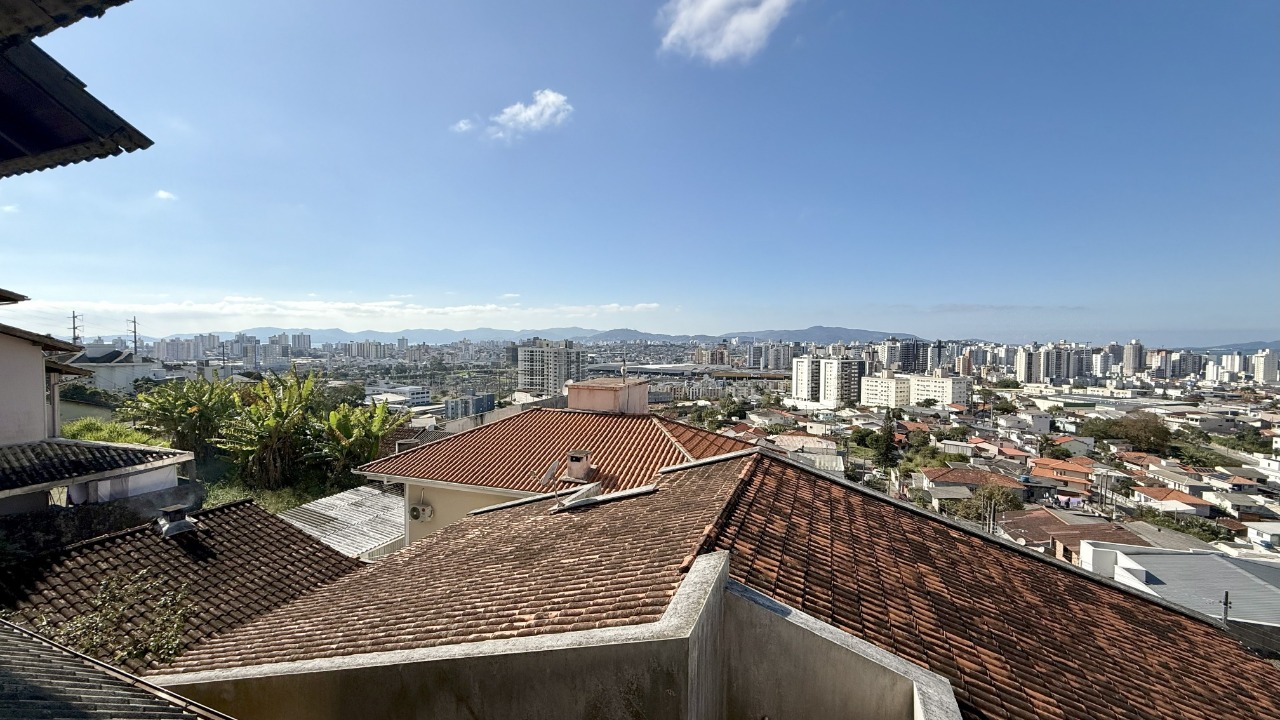 Casa à venda no Roçado: