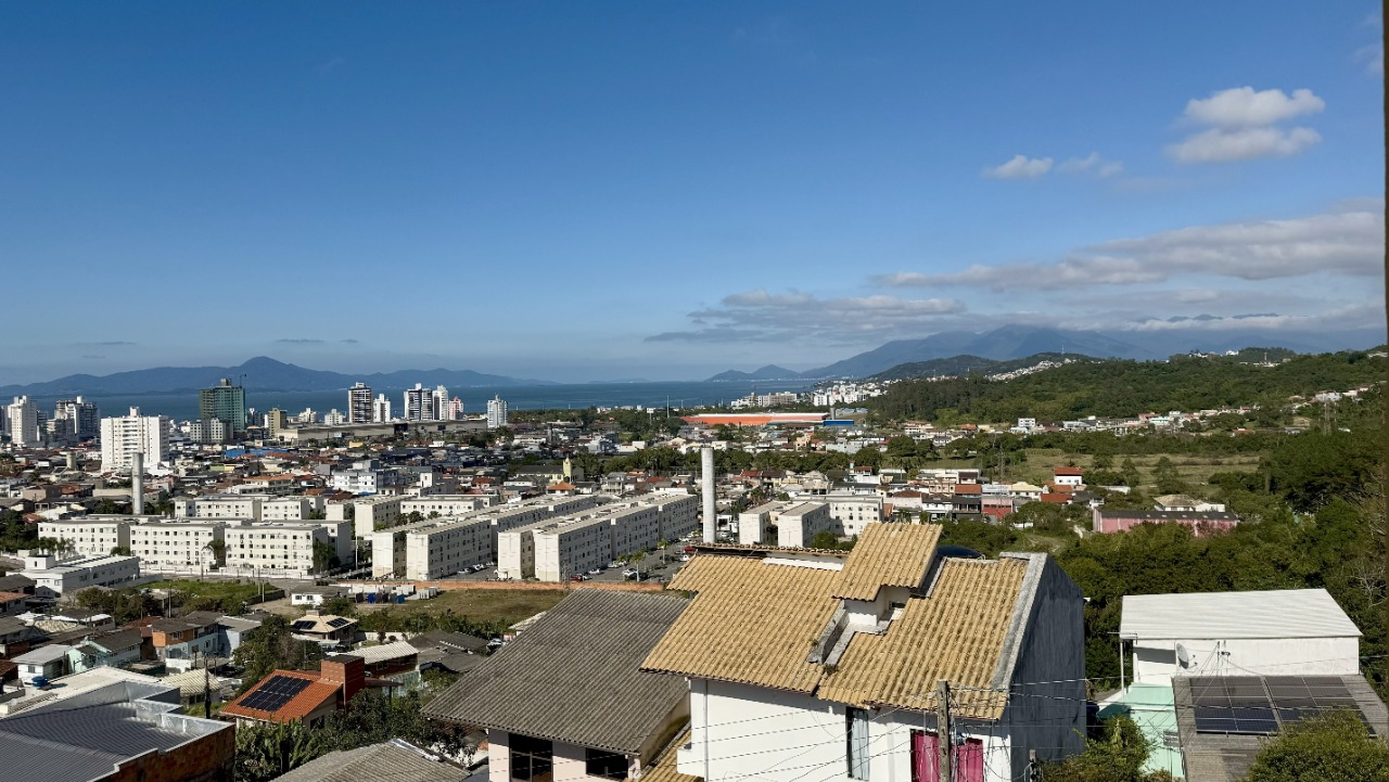 Casa à venda no Roçado: