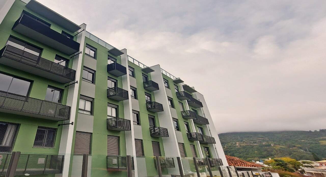 Apartamento à venda no Carvoeira: 