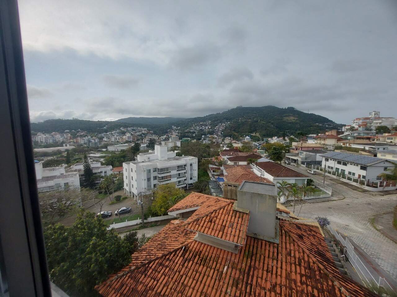 Apartamento à venda no Carvoeira: 