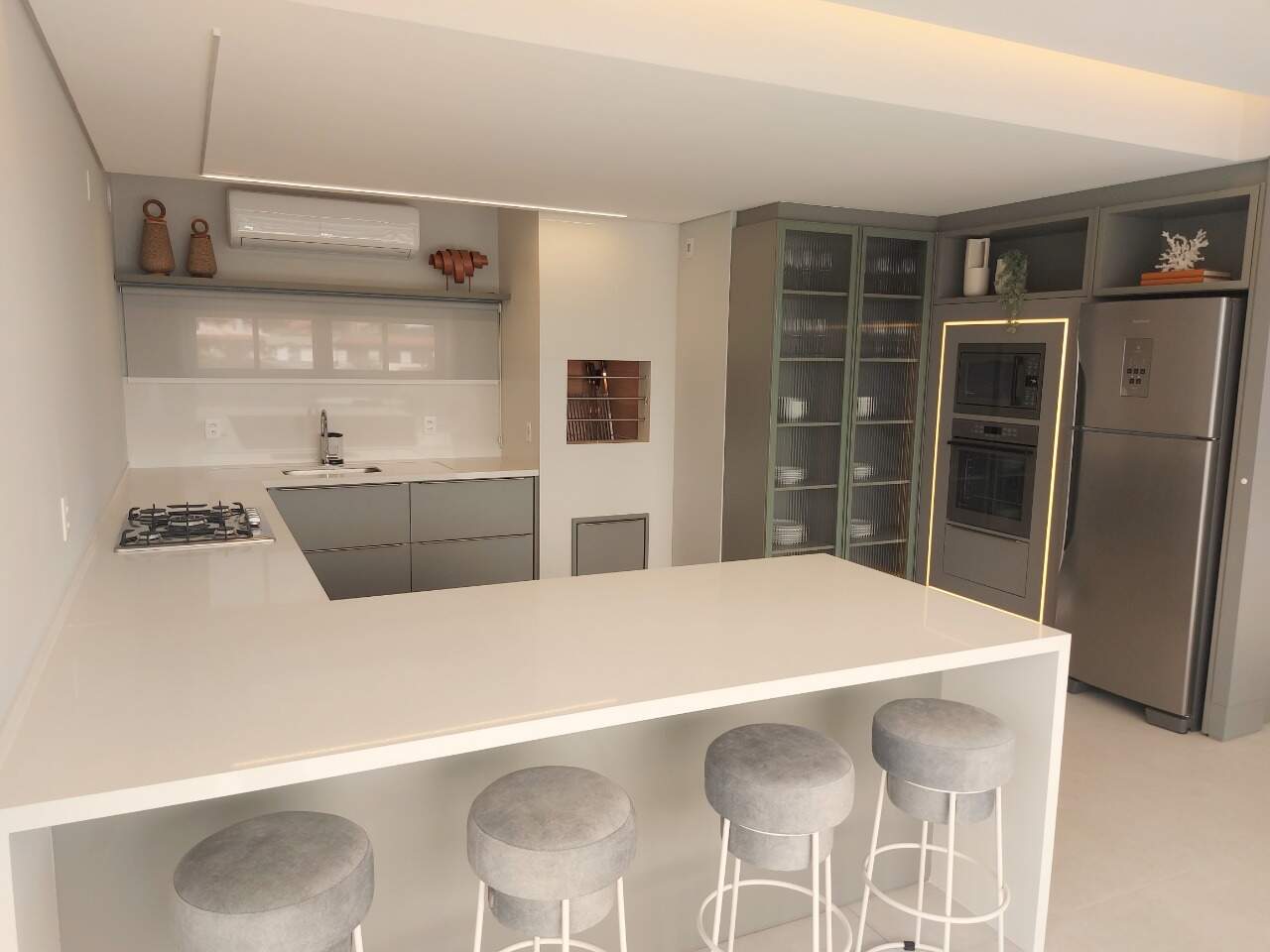 Apartamento à venda no Carvoeira: 