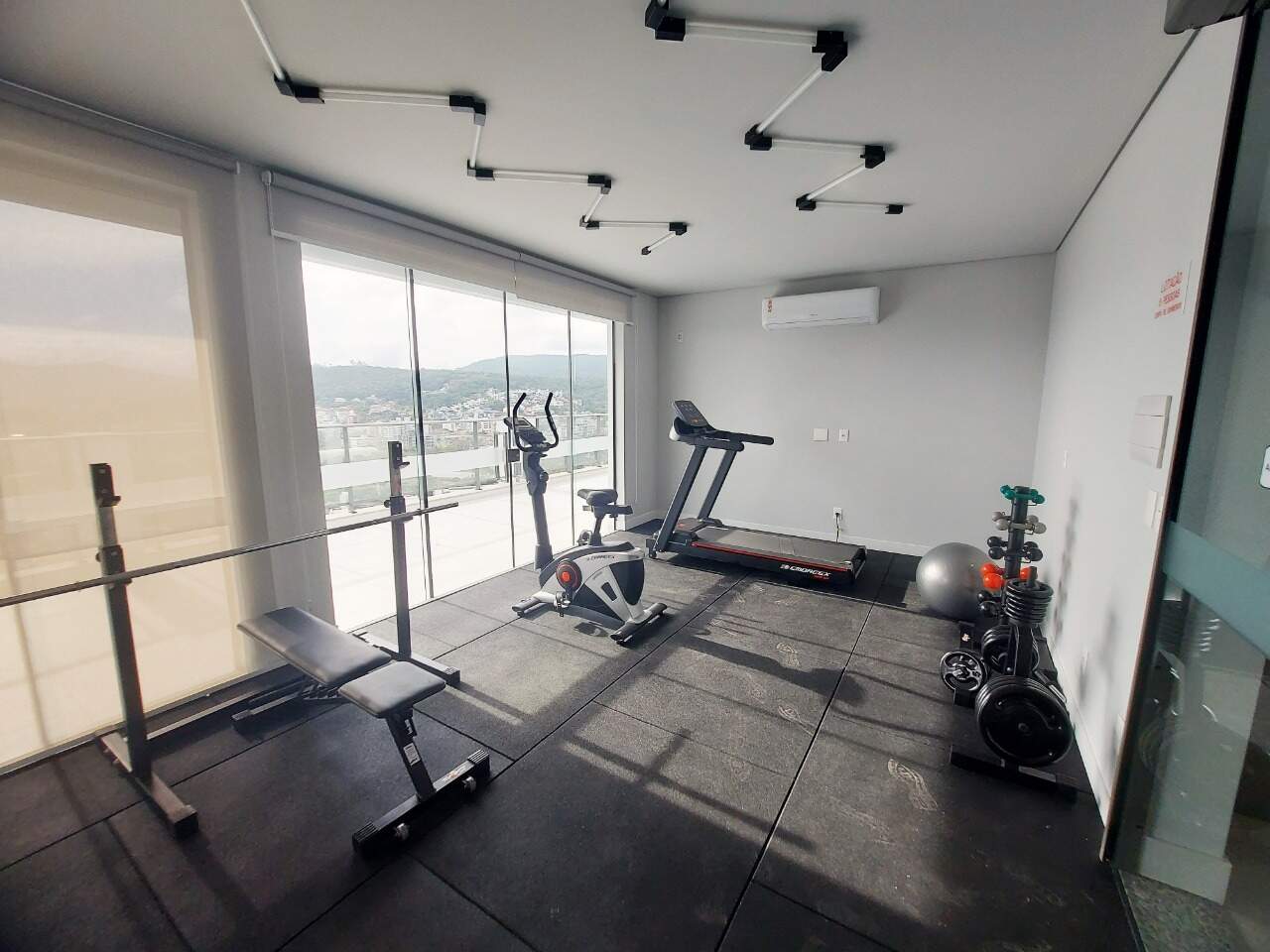 Apartamento à venda no Carvoeira: 