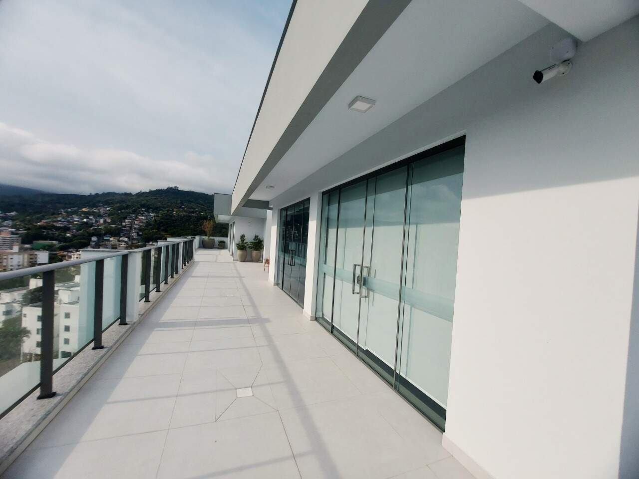 Apartamento à venda no Carvoeira: 