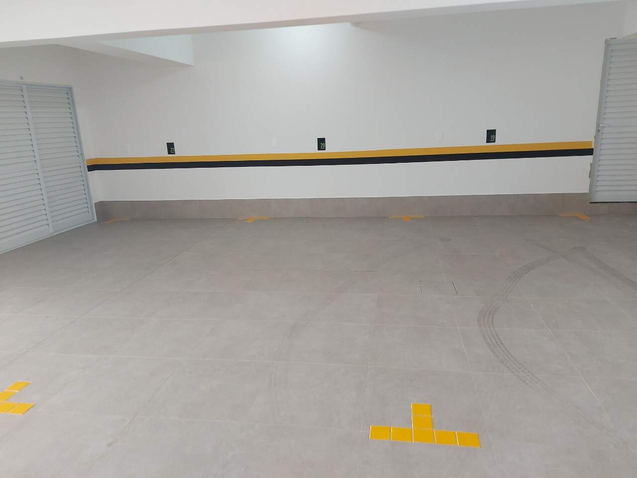 Apartamento à venda no Carvoeira: 