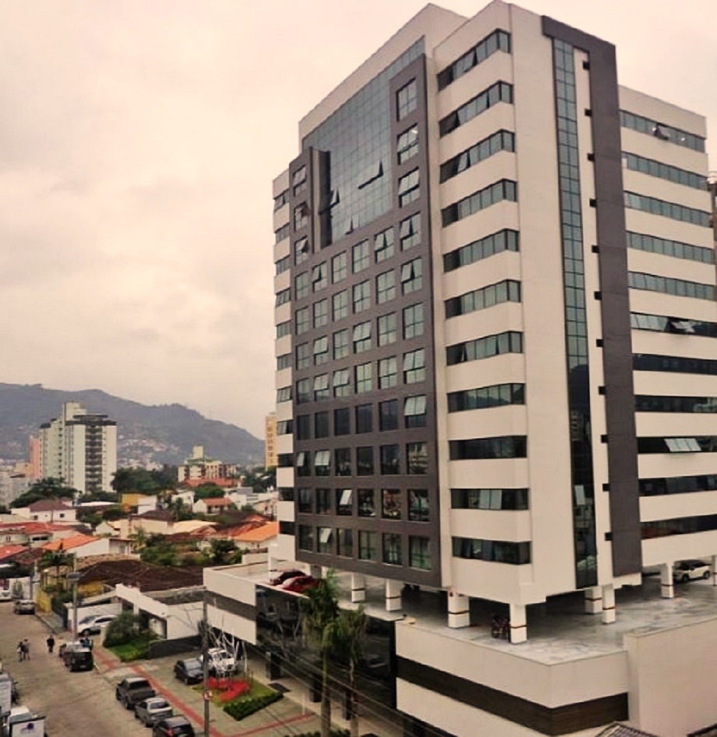 Salas/Conjuntos à venda no Trindade: 