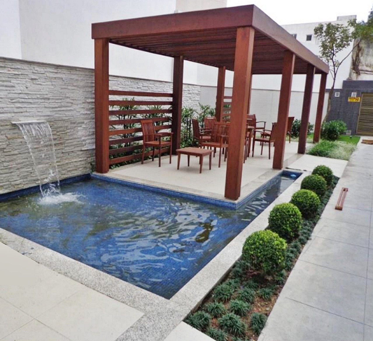 Salas/Conjuntos à venda no Trindade: 