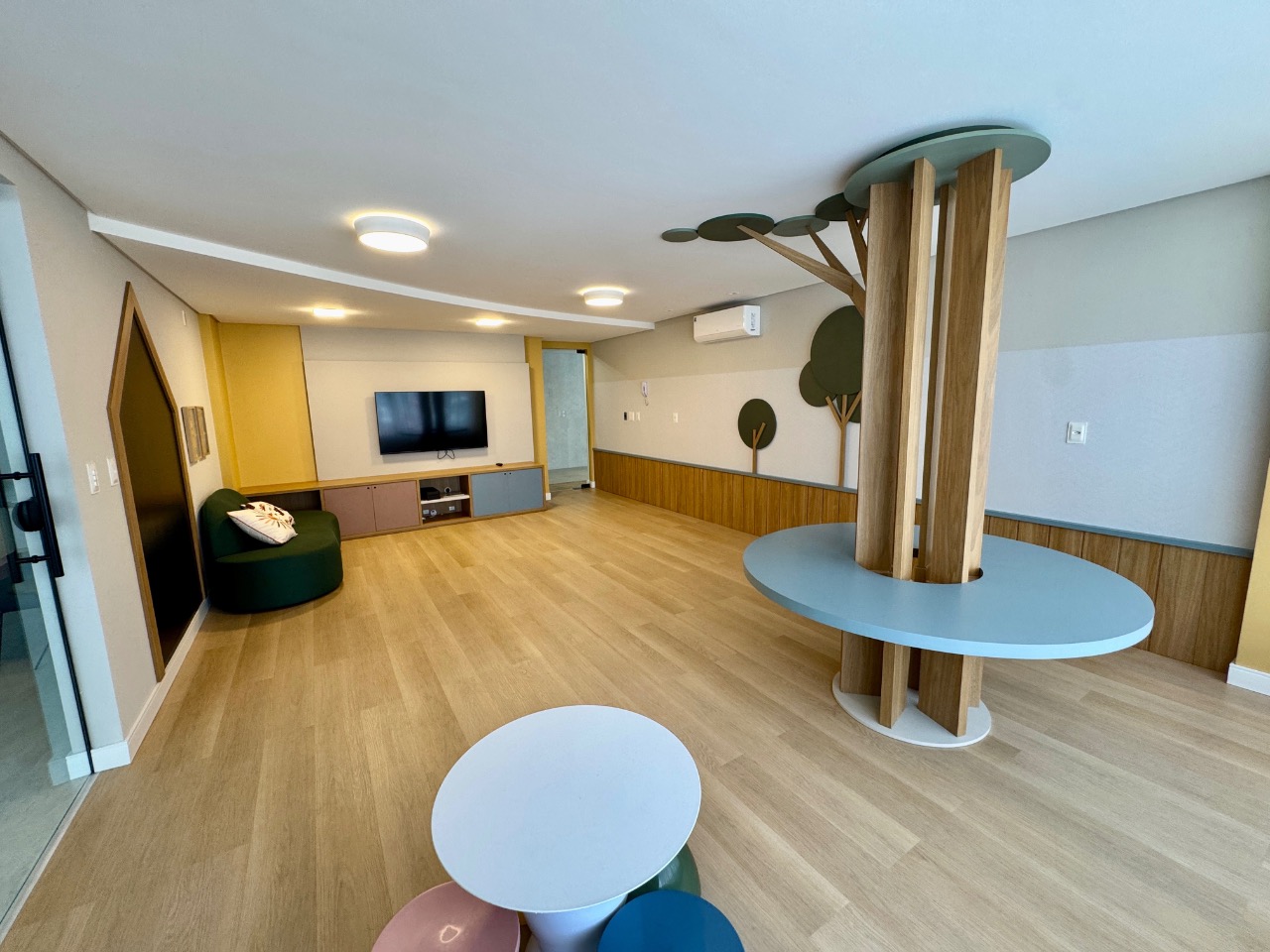 Apartamento à venda no Barreiros: 