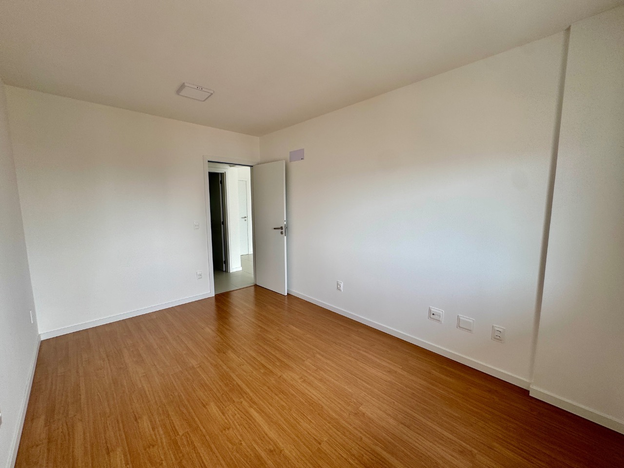 Apartamento à venda no Barreiros: 