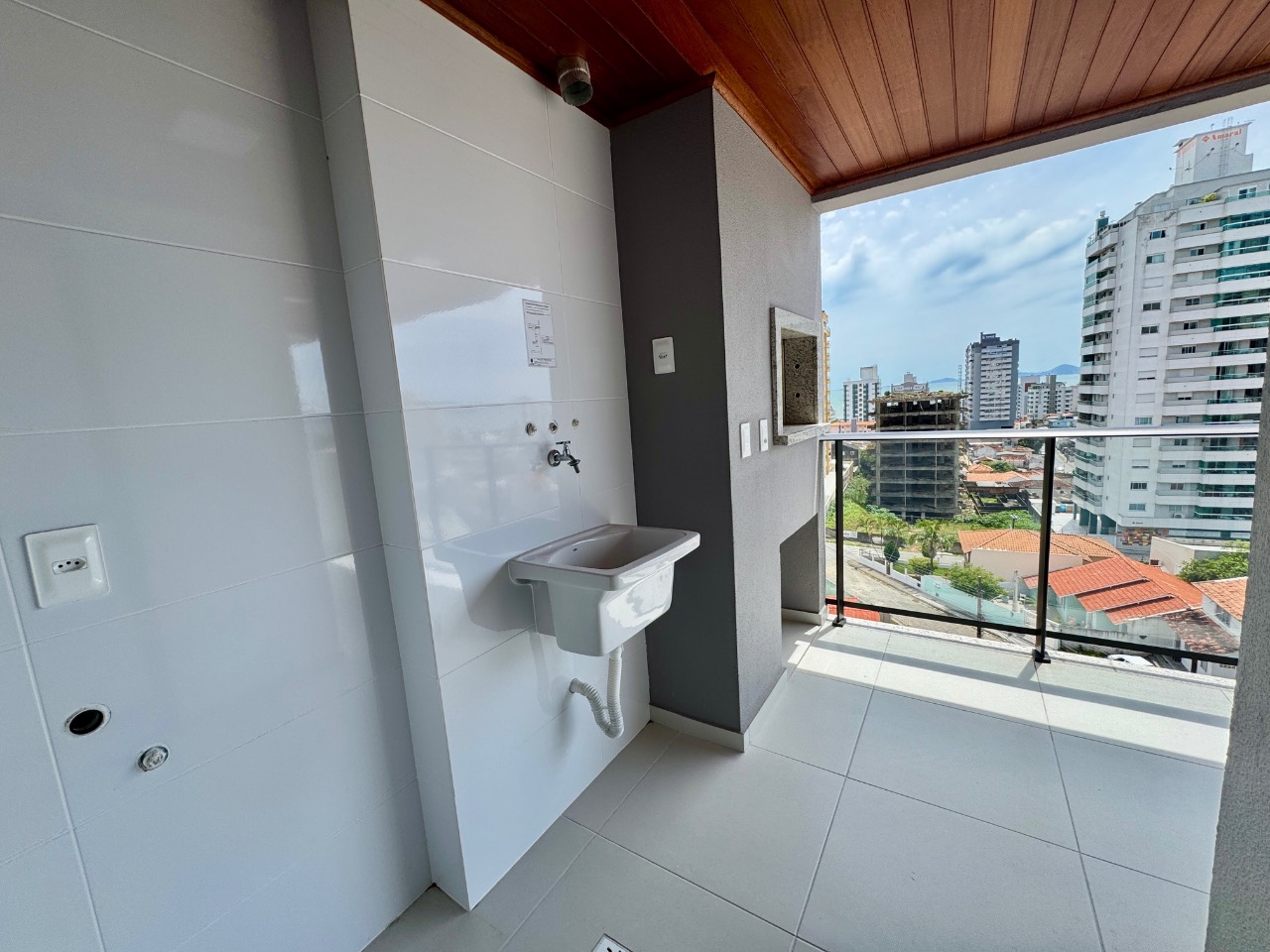 Apartamento à venda no Barreiros: 