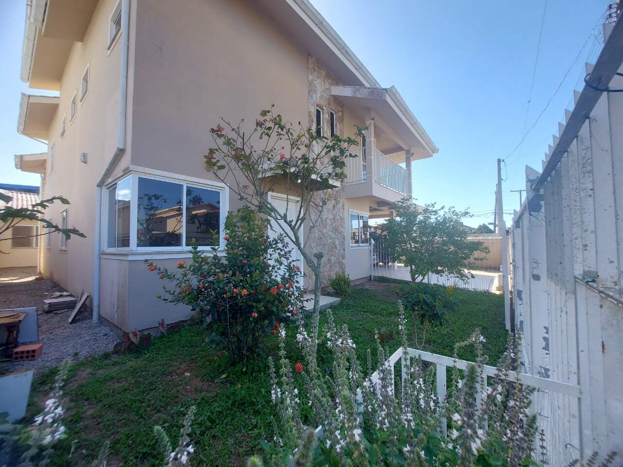 Casa à venda no Carianos: 