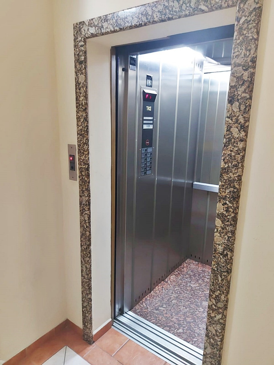 Apartamento duplex à venda no Estreito: 