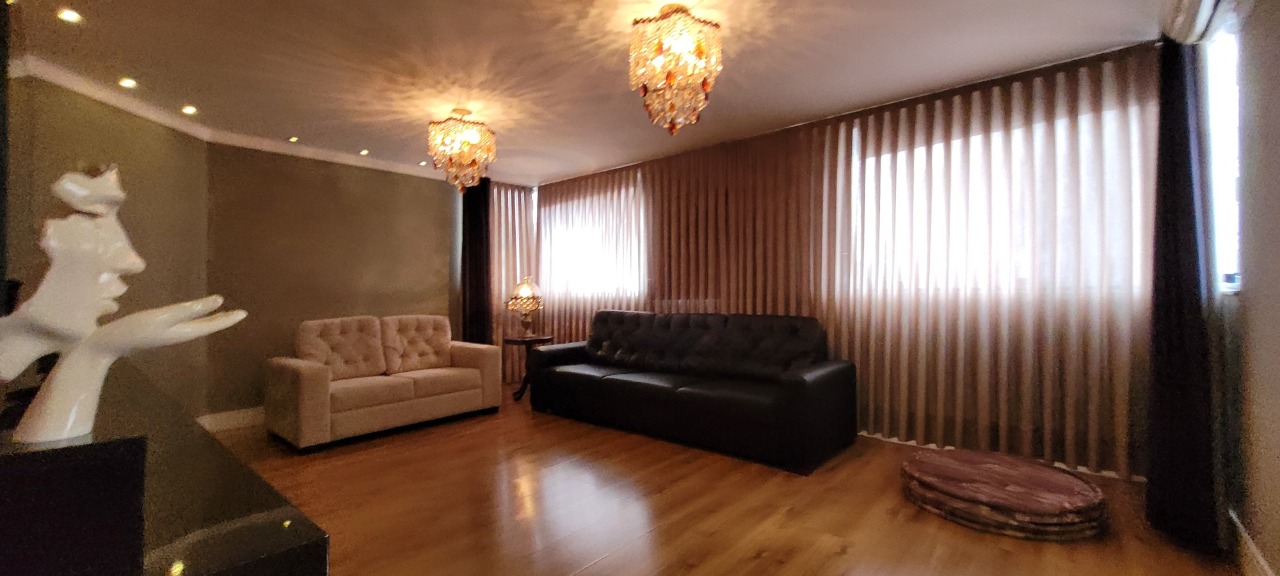 Cobertura duplex à venda no Centro: 