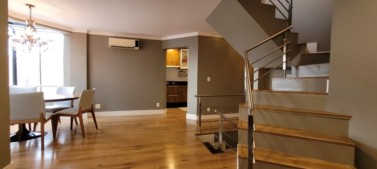 Cobertura duplex à venda no Centro: 