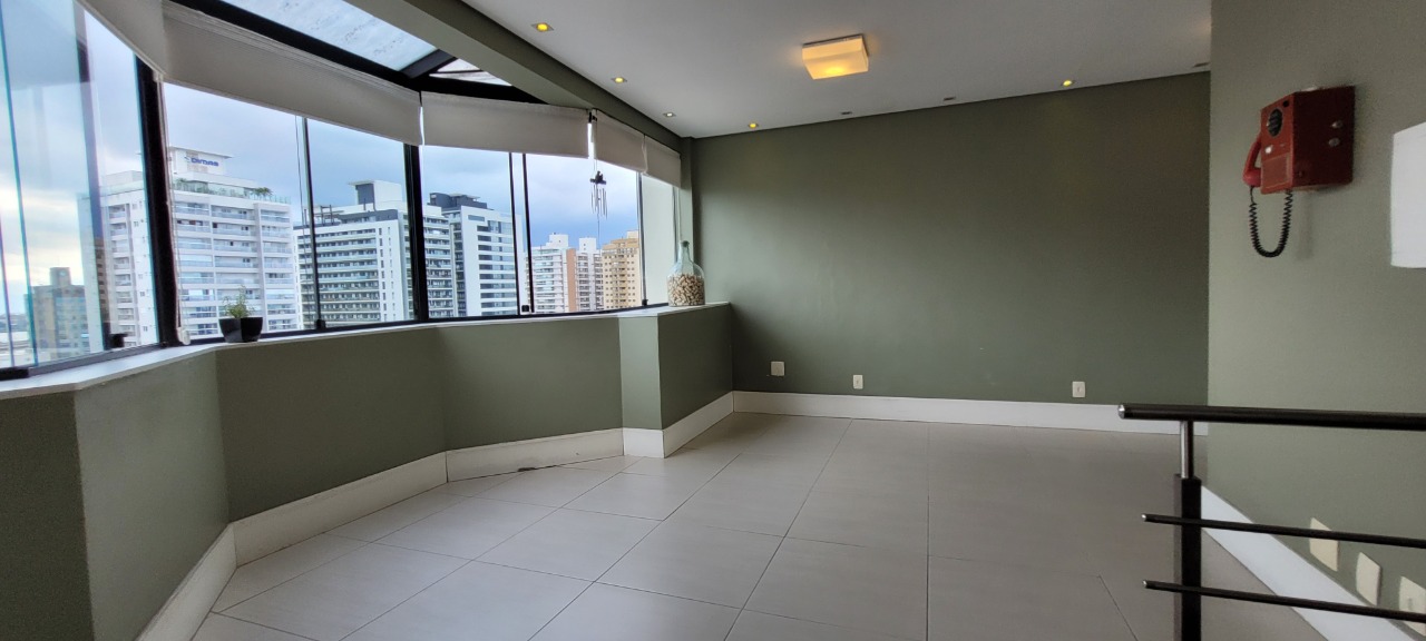 Cobertura duplex à venda no Centro: 