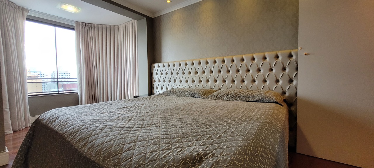 Cobertura duplex à venda no Centro: 