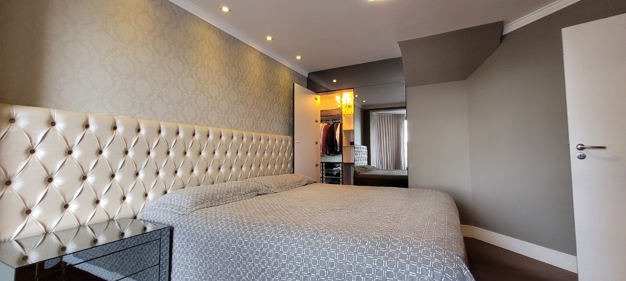 Cobertura duplex à venda no Centro: 