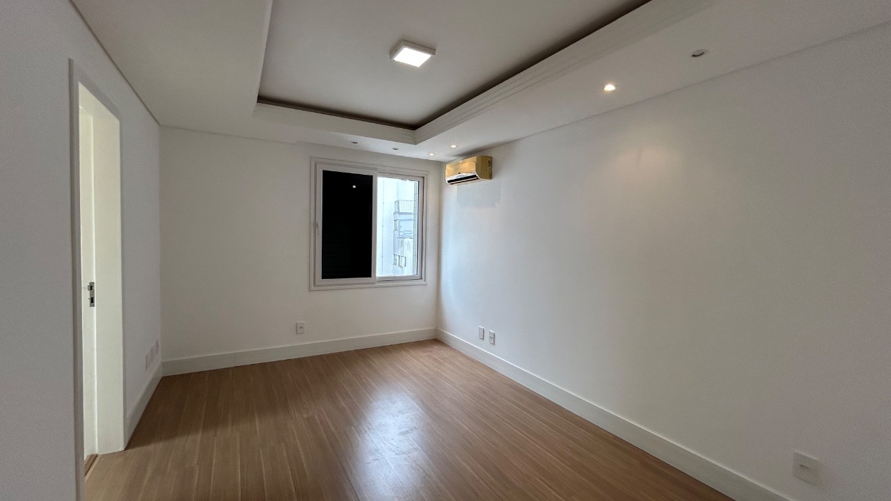 Cobertura duplex à venda no Centro: 