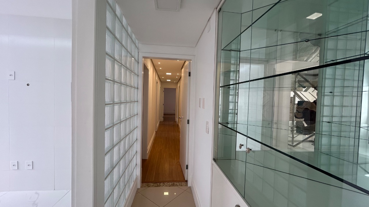 Cobertura duplex à venda no Centro: 