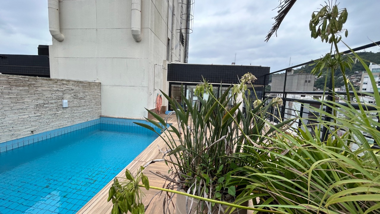 Cobertura duplex à venda no Centro: 